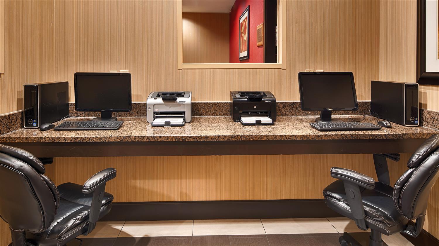 Best Western Plus Denton Inn & Suites Εξωτερικό φωτογραφία