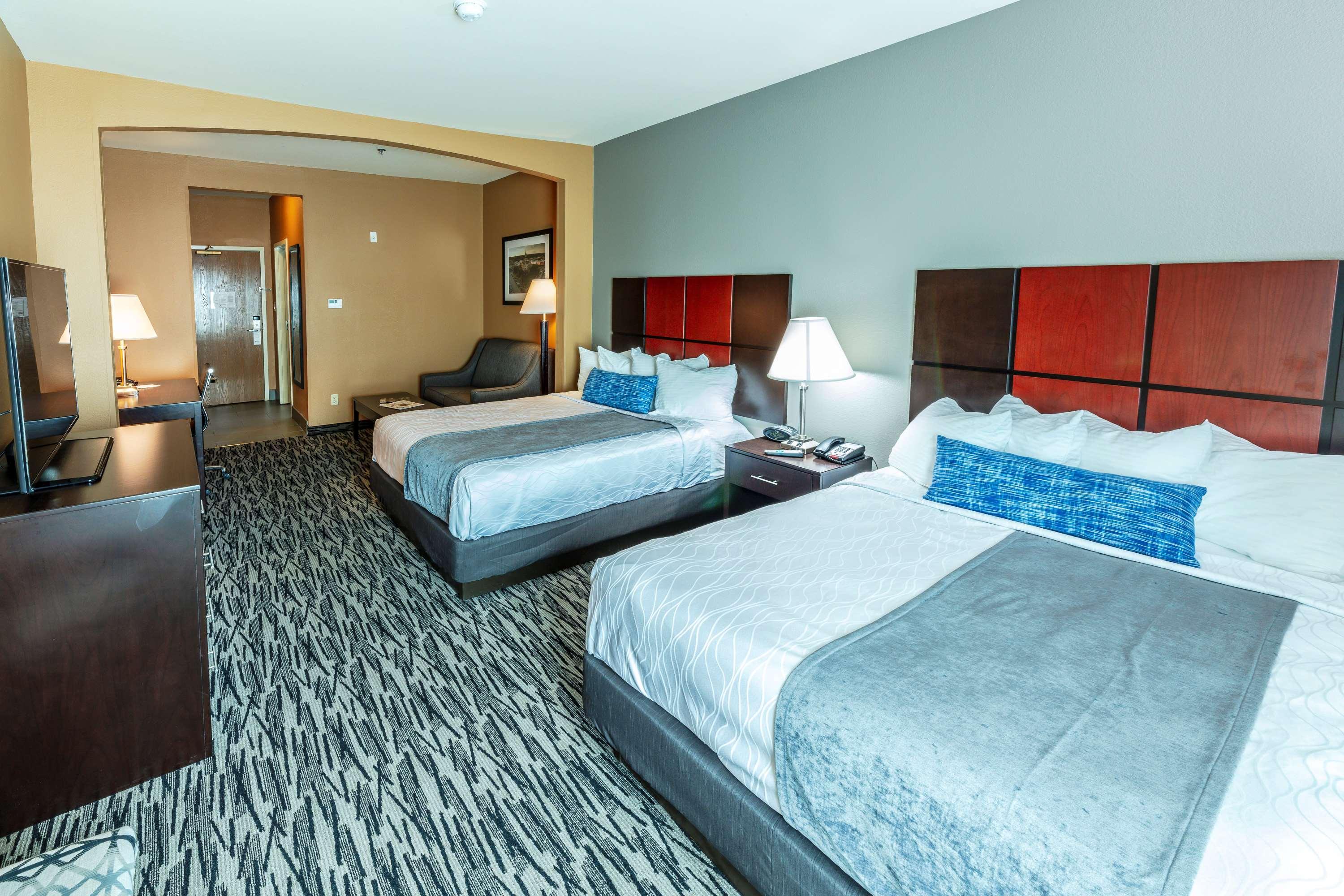 Best Western Plus Denton Inn & Suites Εξωτερικό φωτογραφία