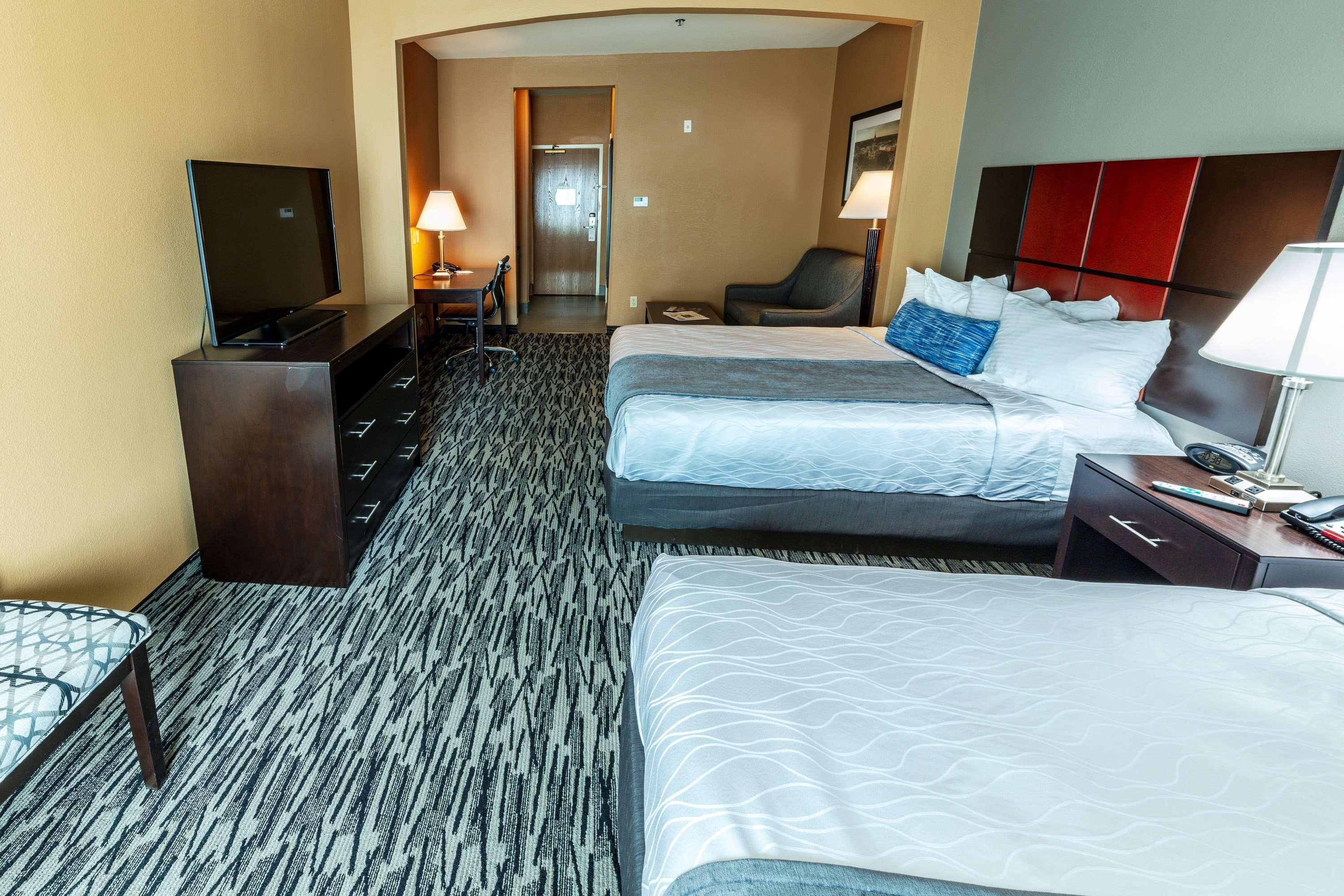 Best Western Plus Denton Inn & Suites Εξωτερικό φωτογραφία